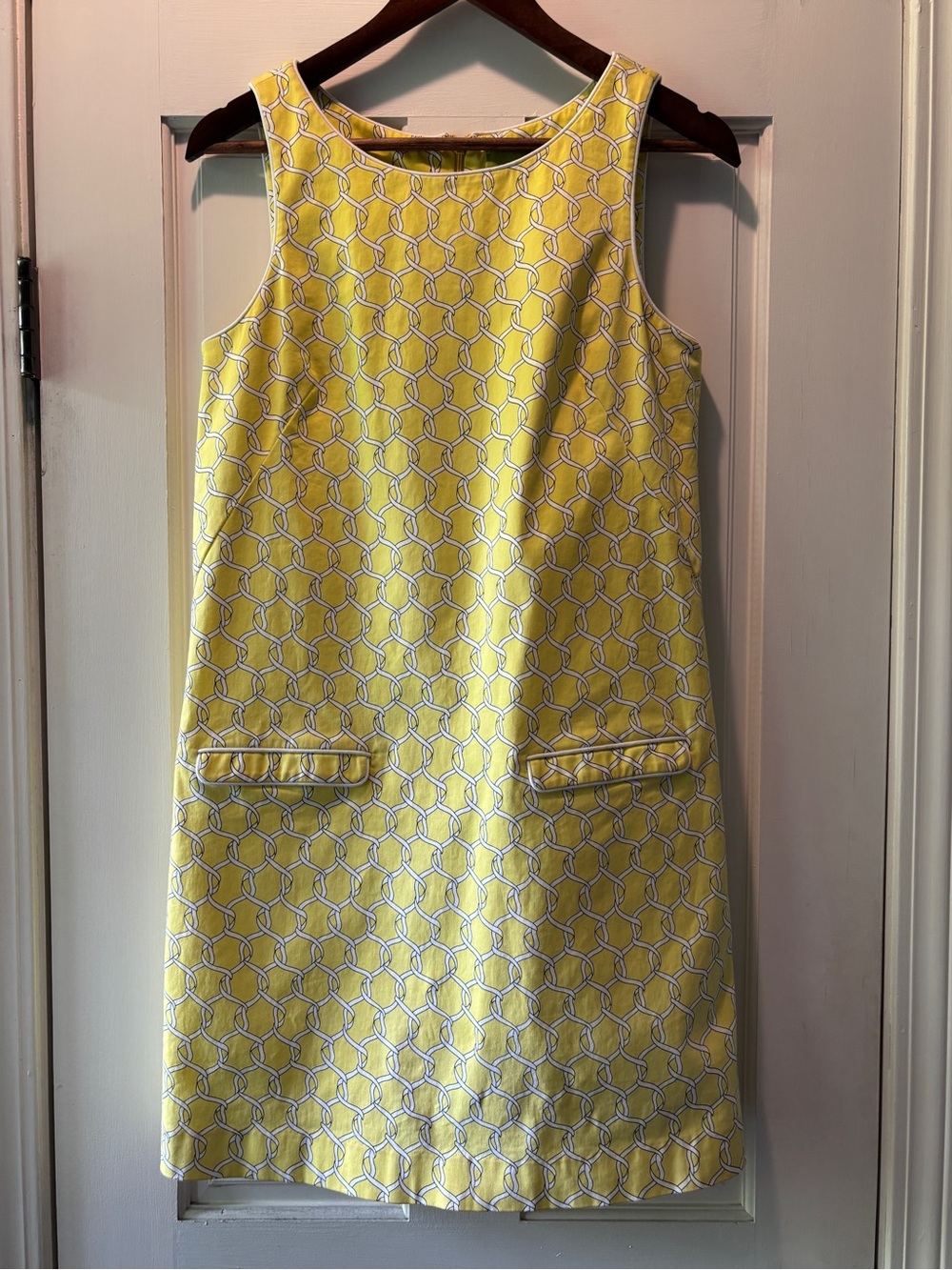 Elizabeth McKay Yellow and White Geometric Sleeveless Shift Dress